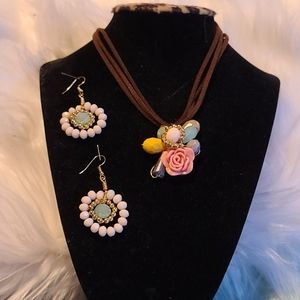 Necklace, earing set